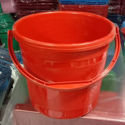 বালতি ৭.৫ লিটার ১ নং তাজ (bucket is 7.5 liter)